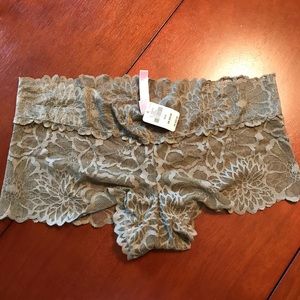 PINK by VS lace cheeky boy short, size medium
